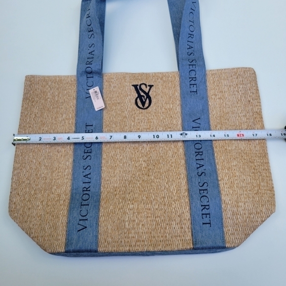 Victoria's Secret NWT tote Bag Wicker Tan blue logo. - Picture 9 of 11